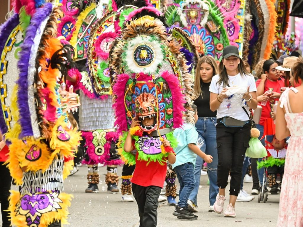 Con fe y alegría danzan más de 2 mil Tlahualiles en Sahuayo, Michoacán